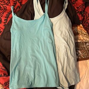Set of Two No Boundaries Tank tops blue